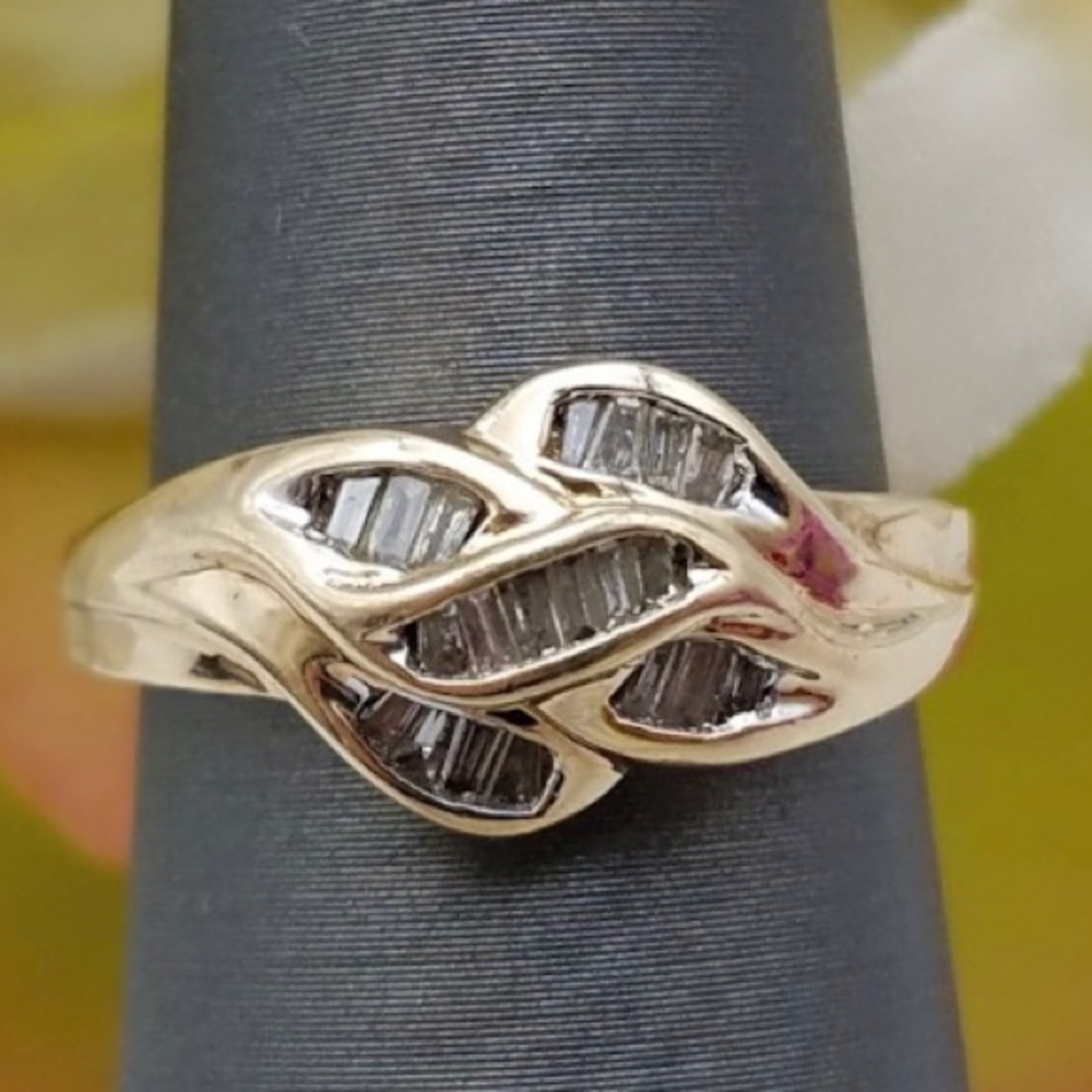 🌟SOLD🌟 10K Gold Baguette Diamond Crossover Ring